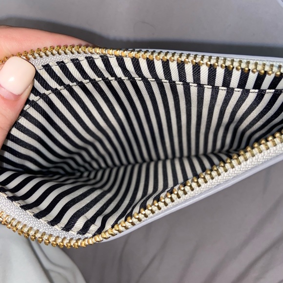 Kate Spade metallic wristlet/pouch - Picture 3 of 3